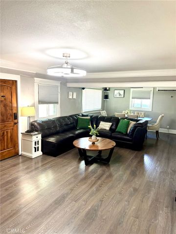 816 W 120th Street, Los Angeles, CA 90044