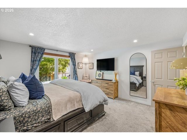 4617 Sw POMONA St, Portland, OR 97219