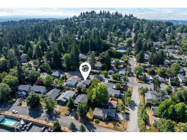 4617 Sw POMONA St, Portland, OR 97219
