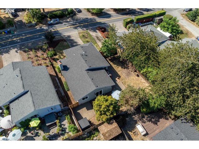 4617 Sw POMONA St, Portland, OR 97219