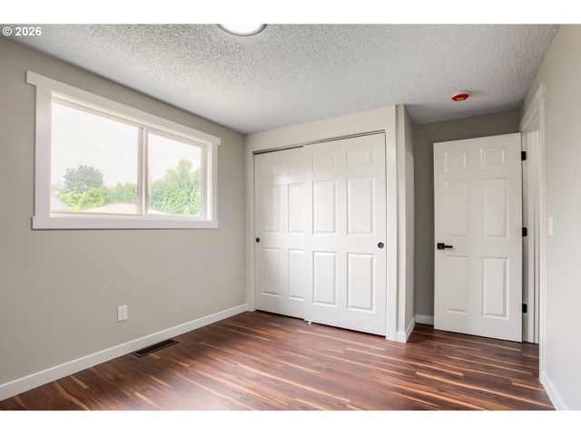 12126 Se REDWOOD Ave, Milwaukie, OR 97222
