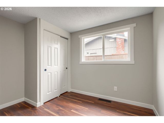 12126 Se REDWOOD Ave, Milwaukie, OR 97222