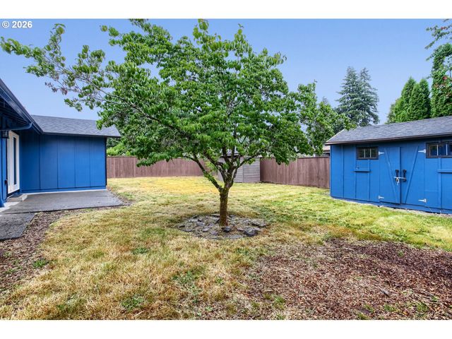 12126 Se REDWOOD Ave, Milwaukie, OR 97222