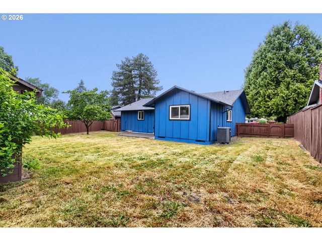 12126 Se REDWOOD Ave, Milwaukie, OR 97222