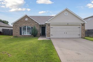 9239 S 256th East Avenue, Broken Arrow, OK 74014