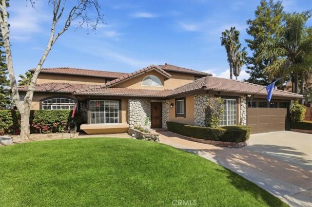 1210 Versailles, Riverside, CA 92506