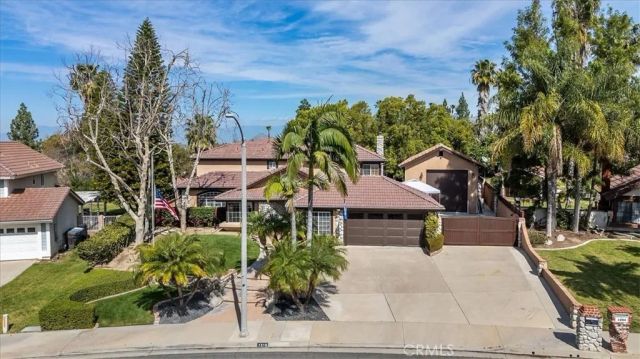 1210 Versailles, Riverside, CA 92506