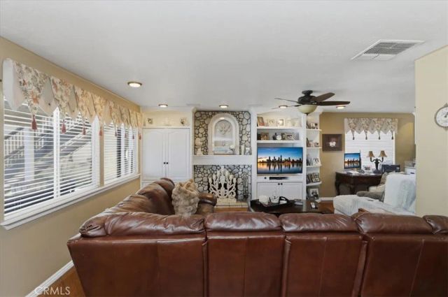 1210 Versailles, Riverside, CA 92506