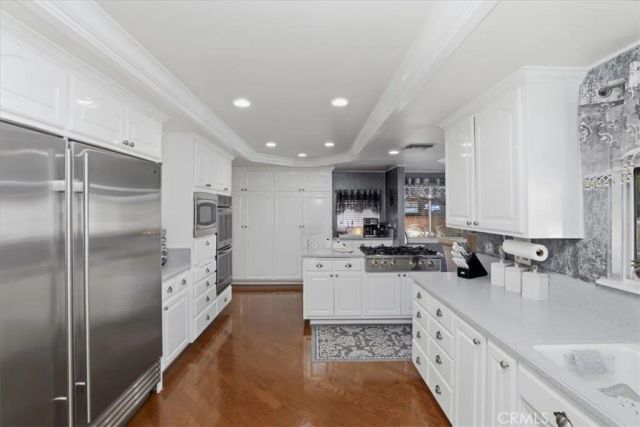 1210 Versailles, Riverside, CA 92506