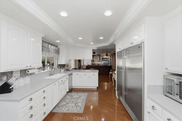 1210 Versailles, Riverside, CA 92506