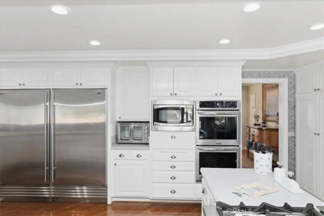 1210 Versailles, Riverside, CA 92506