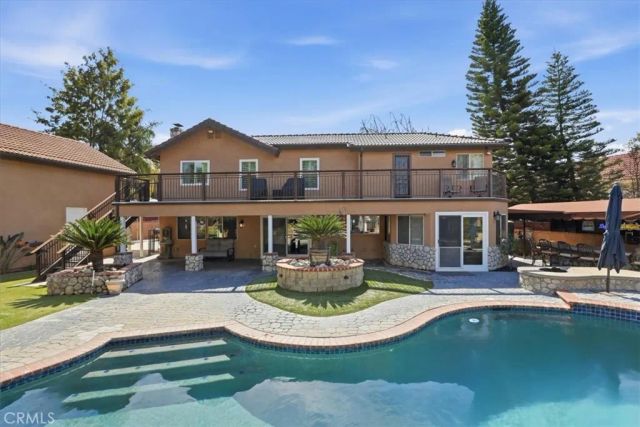1210 Versailles, Riverside, CA 92506