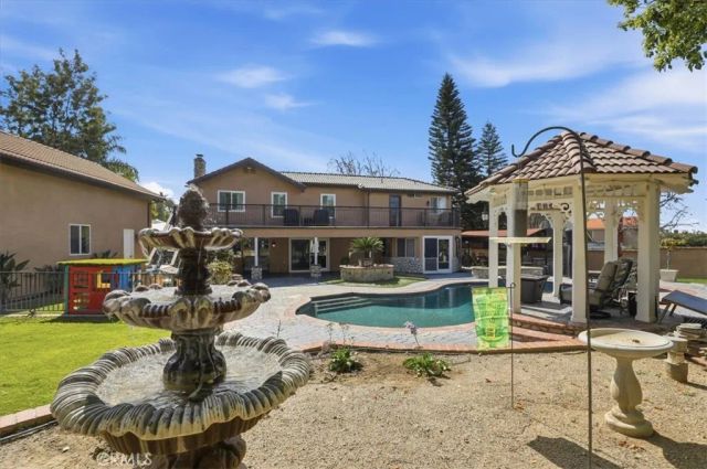 1210 Versailles, Riverside, CA 92506