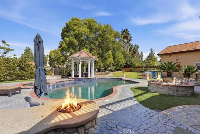 1210 Versailles, Riverside, CA 92506