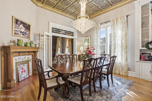 303 Walnut Street, Hattiesburg, MS 39401