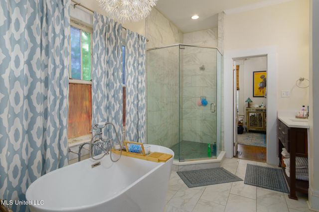 303 Walnut Street, Hattiesburg, MS 39401