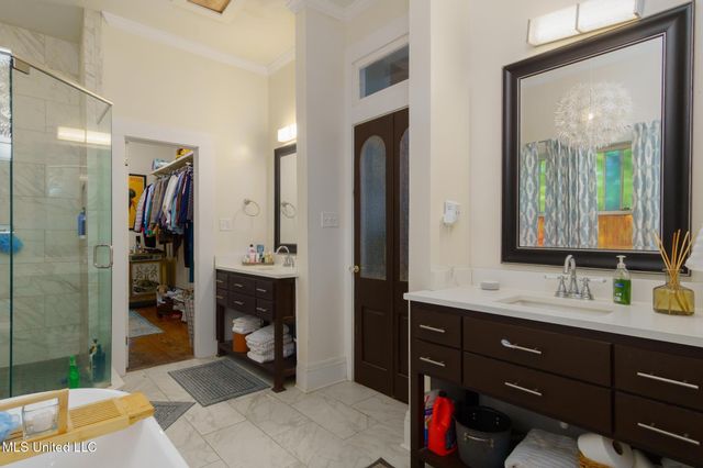 303 Walnut Street, Hattiesburg, MS 39401