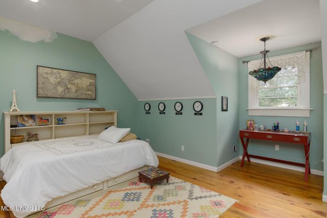 303 Walnut Street, Hattiesburg, MS 39401