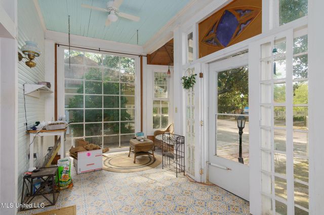 303 Walnut Street, Hattiesburg, MS 39401