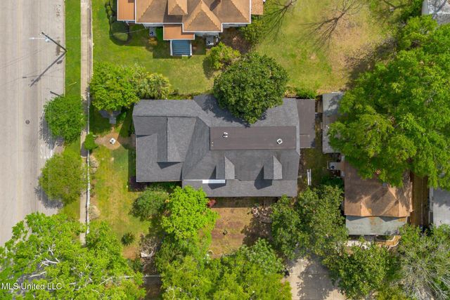 303 Walnut Street, Hattiesburg, MS 39401