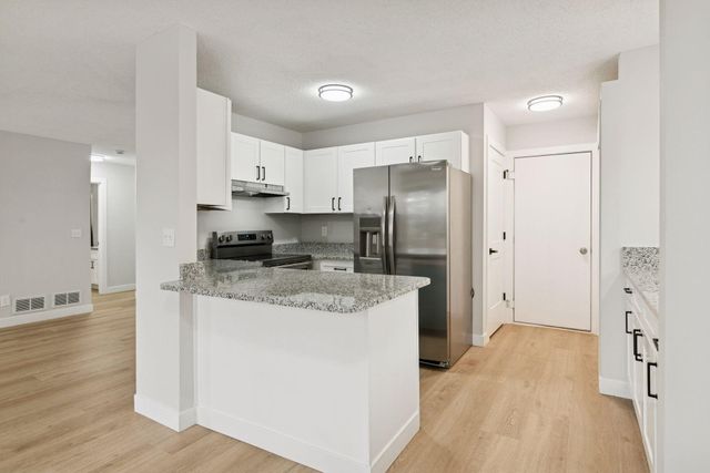 16193 Jamaica Avenue, Lakeville, MN 55044