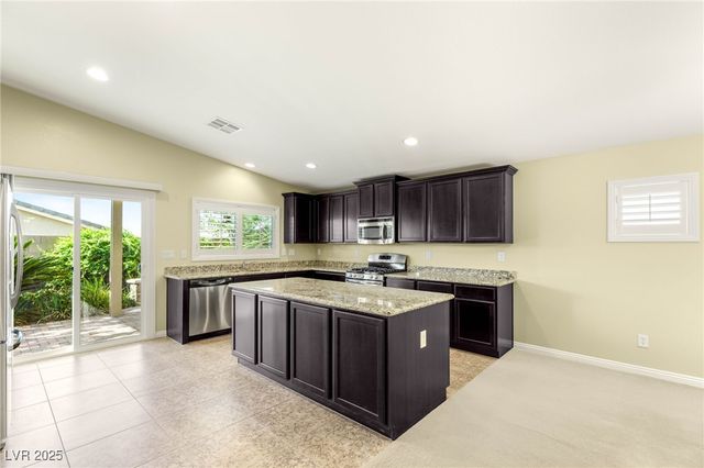 7869 Barntucket Avenue, Las Vegas, NV 89147