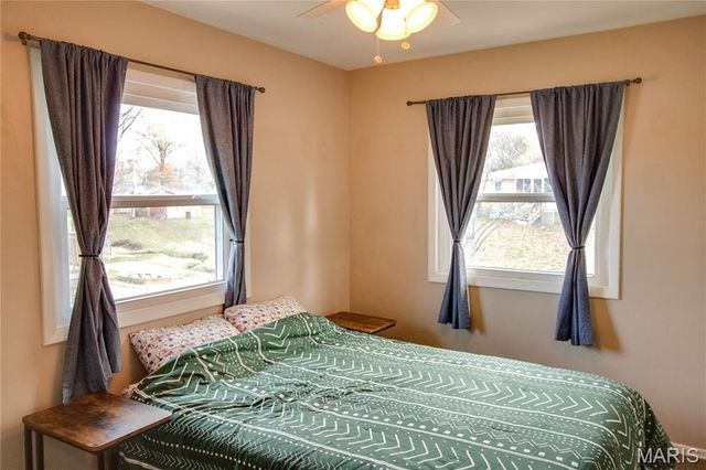 5230 Wick Way Drive, Alton, IL 62002