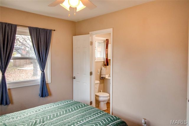 5230 Wick Way Drive, Alton, IL 62002