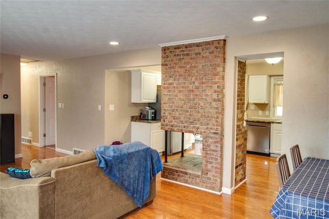 5230 Wick Way Drive, Alton, IL 62002