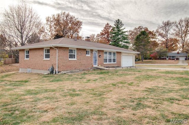 5230 Wick Way Drive, Alton, IL 62002