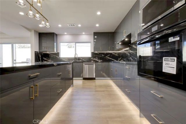 9055 Forbes Avenue, Northridge, CA 91343