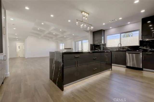 9055 Forbes Avenue, Northridge, CA 91343