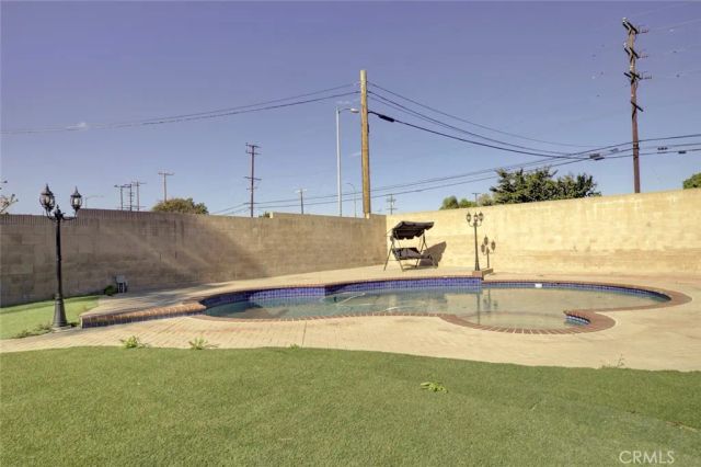 9055 Forbes Avenue, Northridge, CA 91343