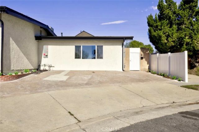 9055 Forbes Avenue, Northridge, CA 91343