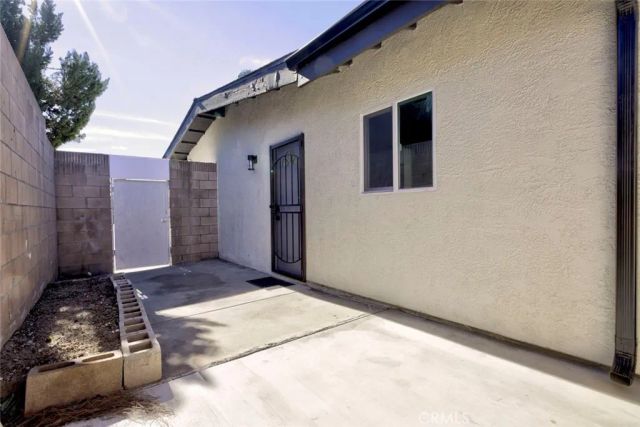 9055 Forbes Avenue, Northridge, CA 91343