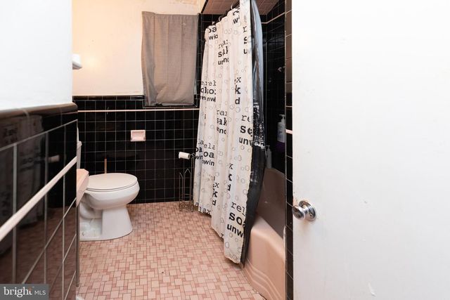 357 NASSAU AVE, Paulsboro, NJ 08066