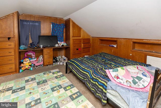 357 NASSAU AVE, Paulsboro, NJ 08066