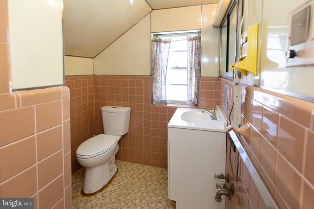 357 NASSAU AVE, Paulsboro, NJ 08066