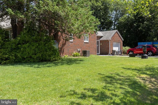 357 NASSAU AVE, Paulsboro, NJ 08066