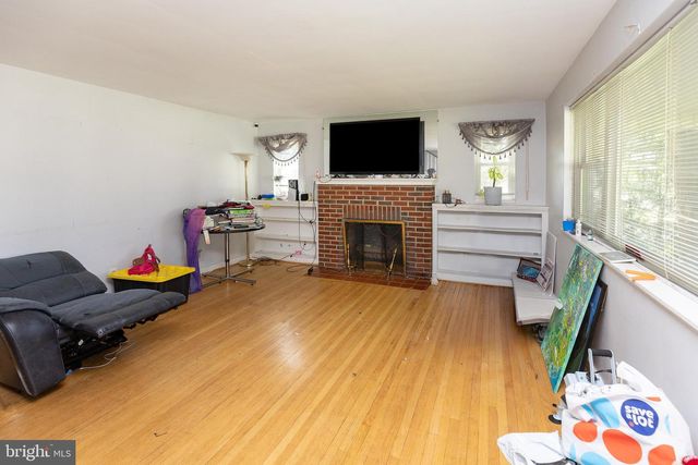 357 NASSAU AVE, Paulsboro, NJ 08066