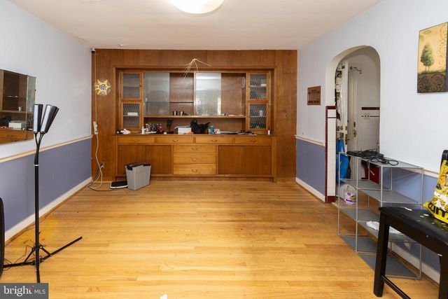 357 NASSAU AVE, Paulsboro, NJ 08066