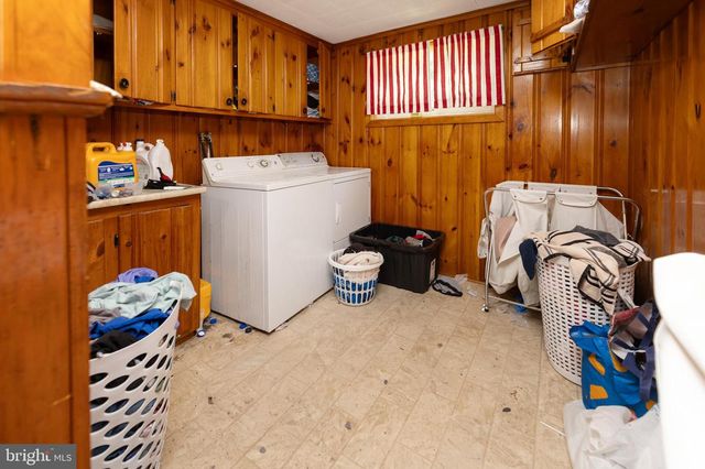 357 NASSAU AVE, Paulsboro, NJ 08066