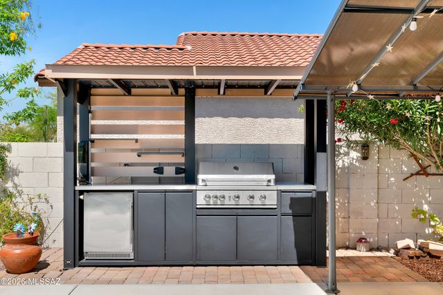 3994 W Rocky Spring Drive, Tucson, AZ 85745