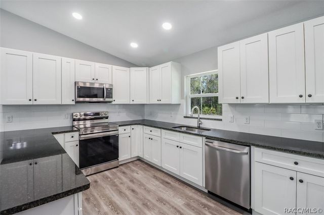 8341 N Pine Needle Terrace, Crystal River, FL 34428