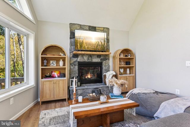 490 BLACK TWIG RD, Linden, VA 22642