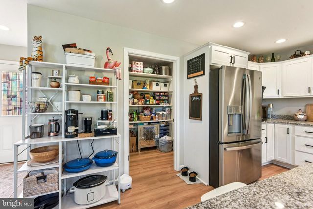 490 BLACK TWIG RD, Linden, VA 22642