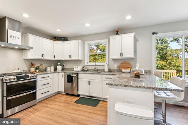 490 BLACK TWIG RD, Linden, VA 22642