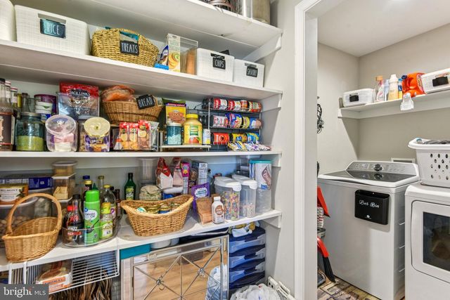 490 BLACK TWIG RD, Linden, VA 22642