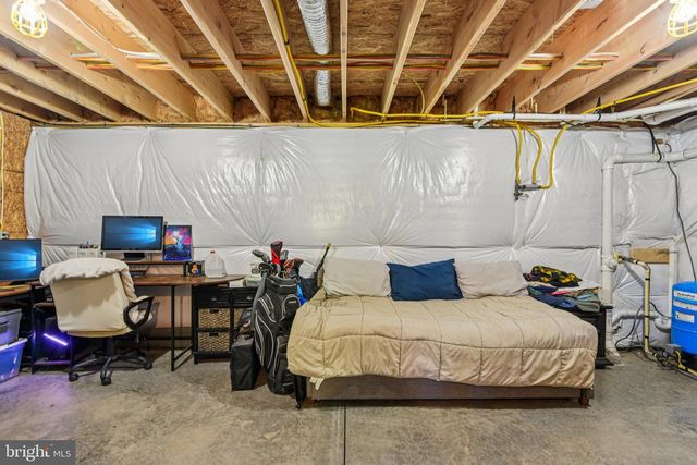 490 BLACK TWIG RD, Linden, VA 22642