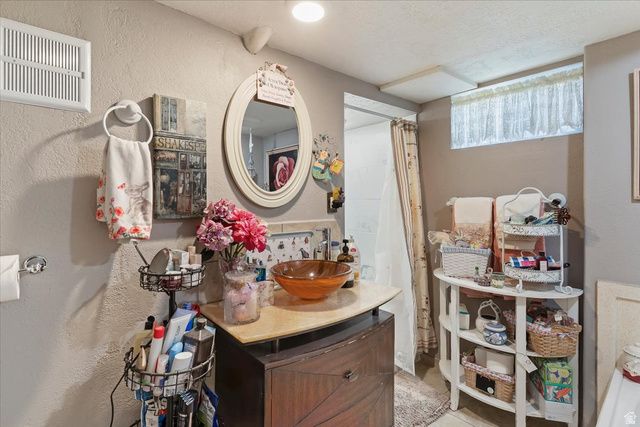 224 W 4600 S, Washington Terrace, UT 84405